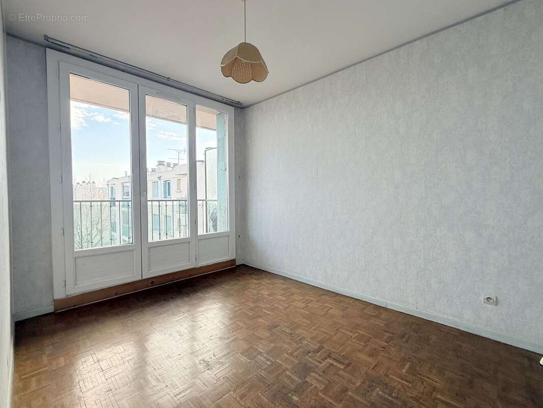 Appartement 67 m² à Marignane  - photo 3