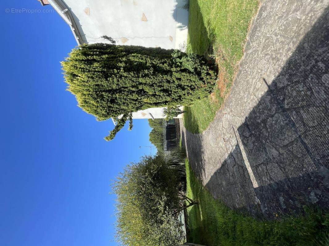 Appartement à SAINT-PRIEST-TAURION