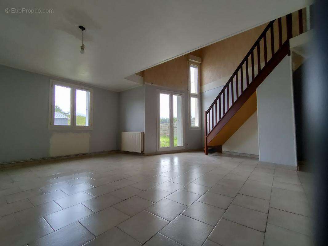 Maison à RIBECOURT-DRESLINCOURT