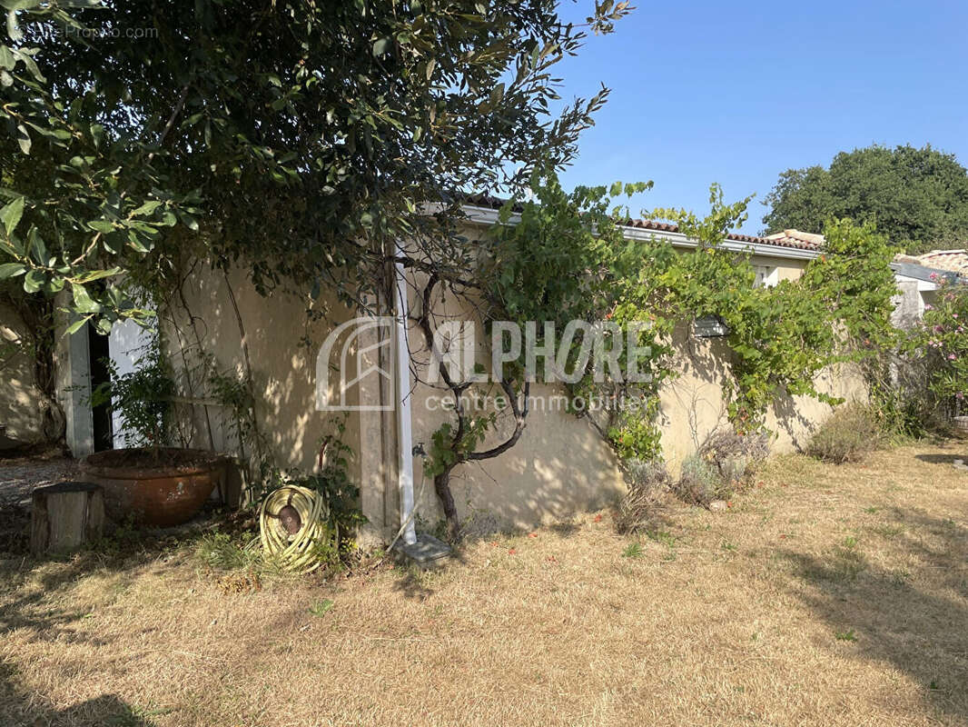 Maison Familiale à Pornic T5  - 4ch - de 97 m² - véranda de14 m²  (111 m² au total), grand garage - photo 10