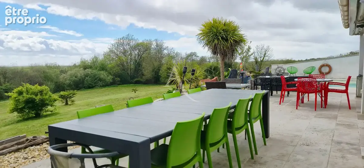 Propriété d'exception de plus de 300m² avec vue panoramique sur l'estuaire de la Gironde - photo 14