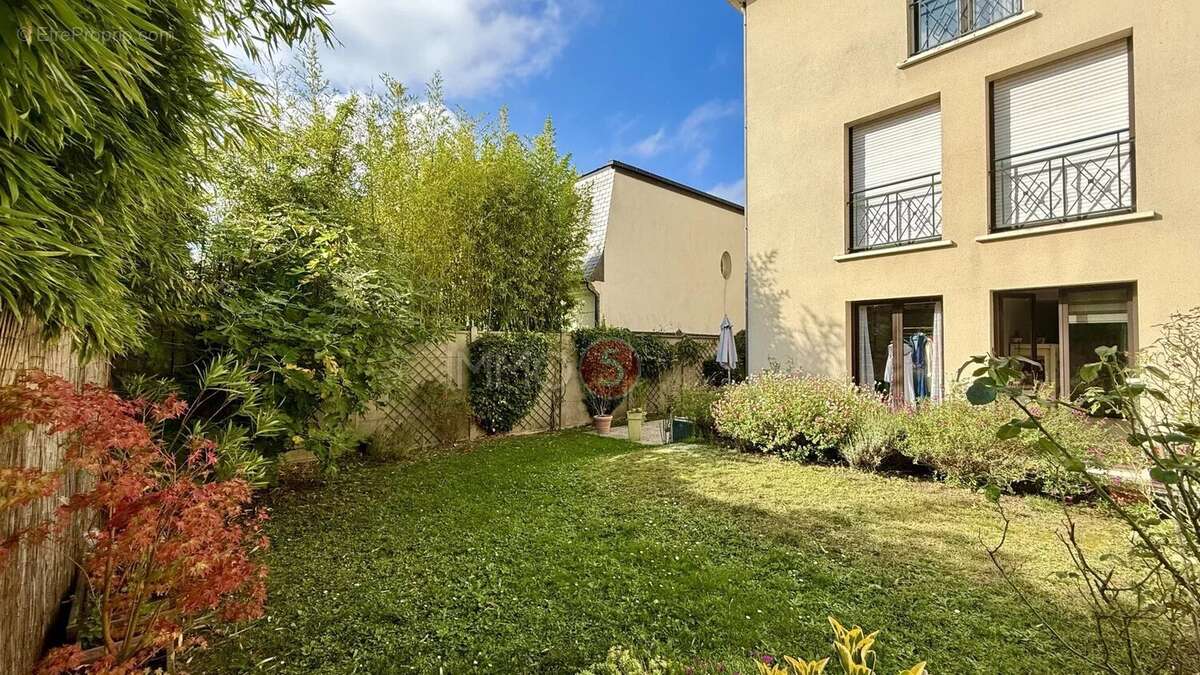 Appartement à LE RAINCY