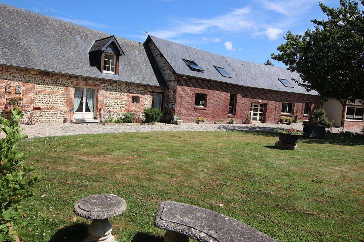 Maison à CANY-BARVILLE