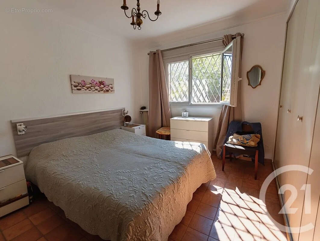 Maison à ROQUEFORT-LES-PINS