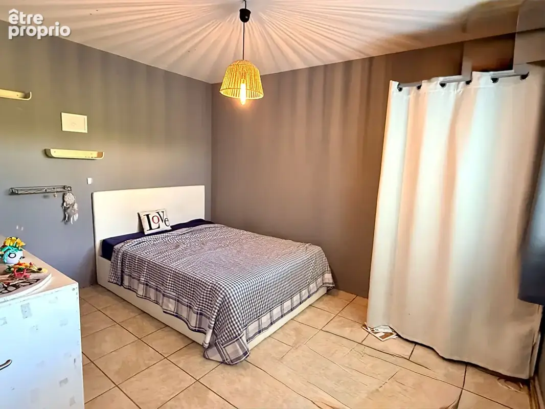 Maison 4 chambres a izon 118 m²  terrain de 1 444 m² - photo 8