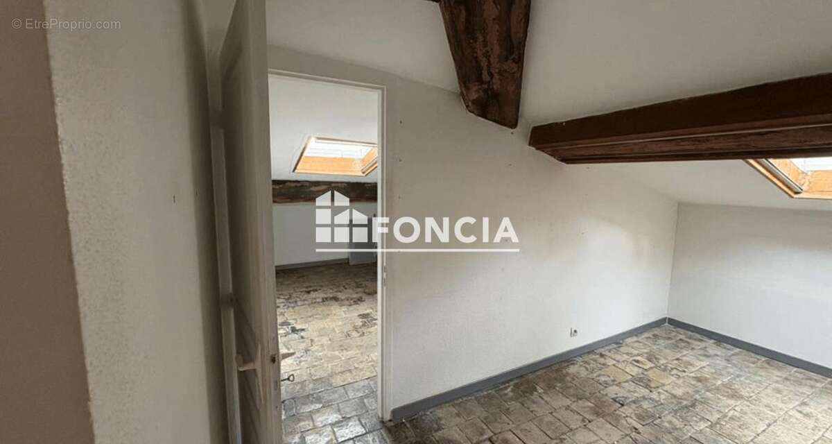 Rue de flesselles / dernier etage - photo 4
