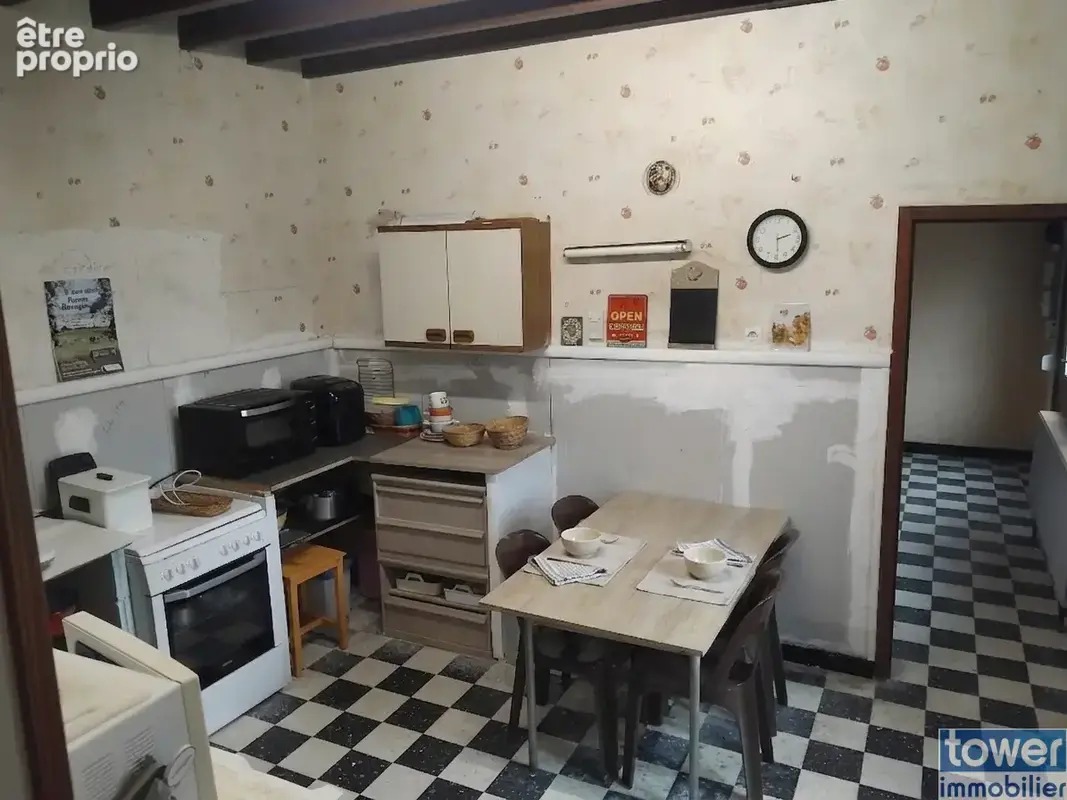 Maison de village familiale avec dépendance et grand terrain - photo 2