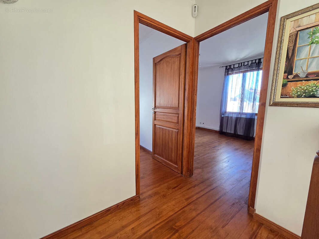 Maison à SAINT-QUENTIN