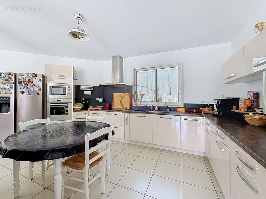 Maison 3 faces  de 131 m2 ( elne ) - photo 7