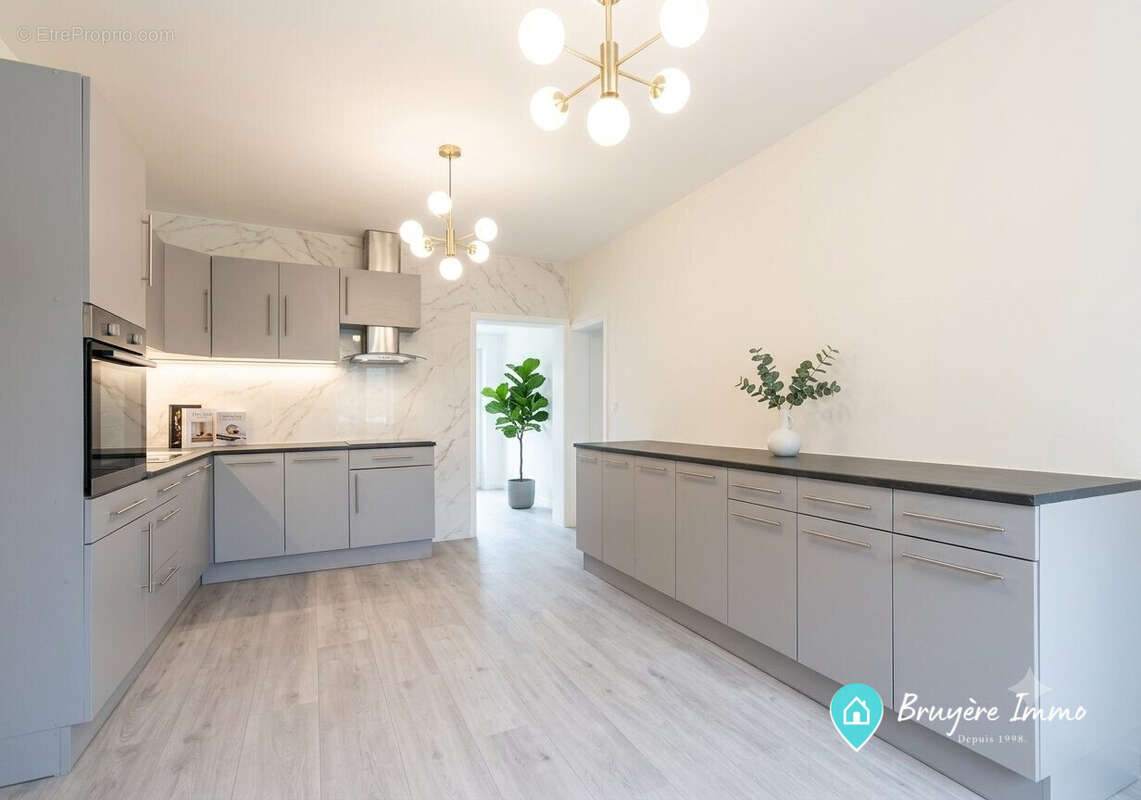 Maison 170 m² à Saint-Michel  - photo 7