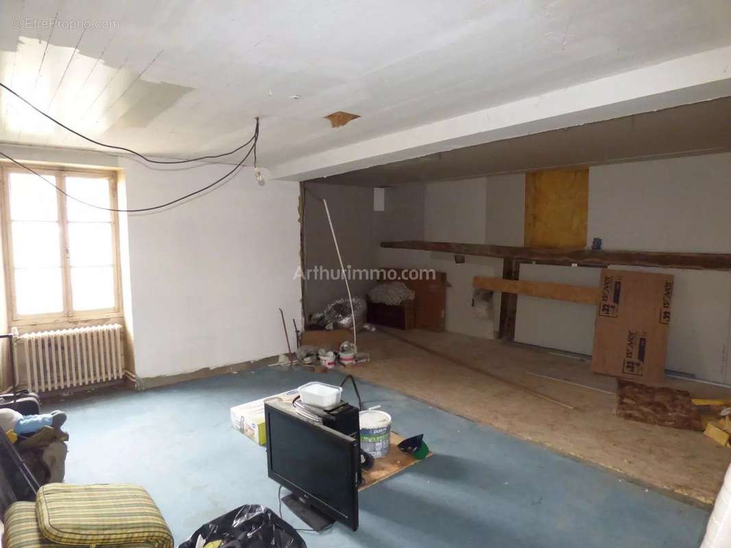 Maison à ANCY-LE-FRANC