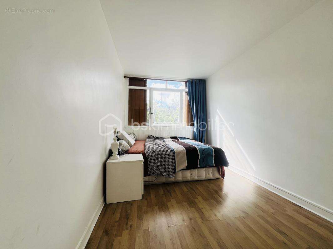 Appartement à L'HAY-LES-ROSES