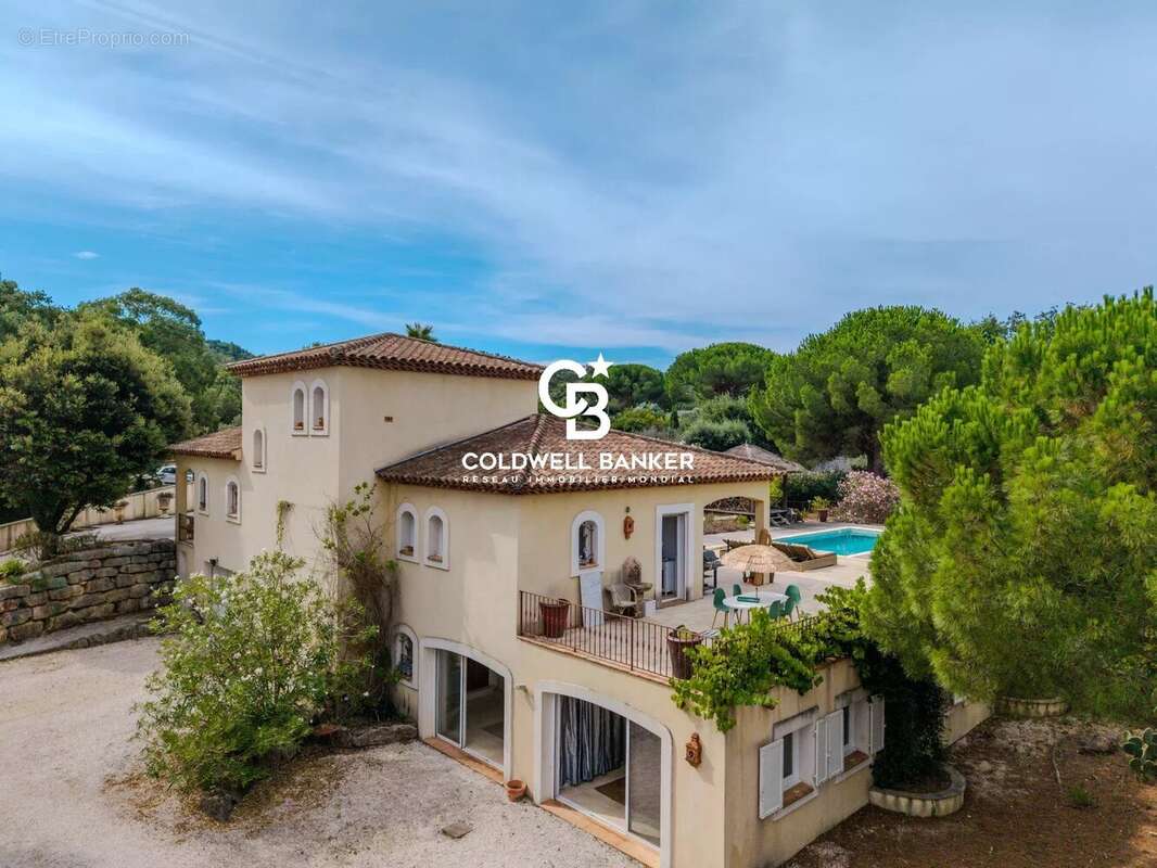 Maison à BORMES-LES-MIMOSAS