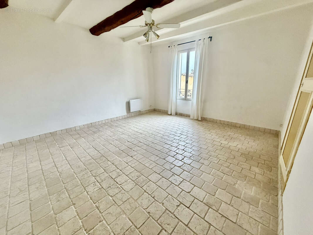 Maison à MALAUCENE