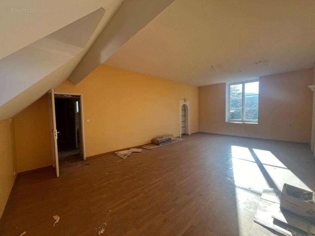 Appartement 85,47m2 carrez centre ville d'autun - photo 2
