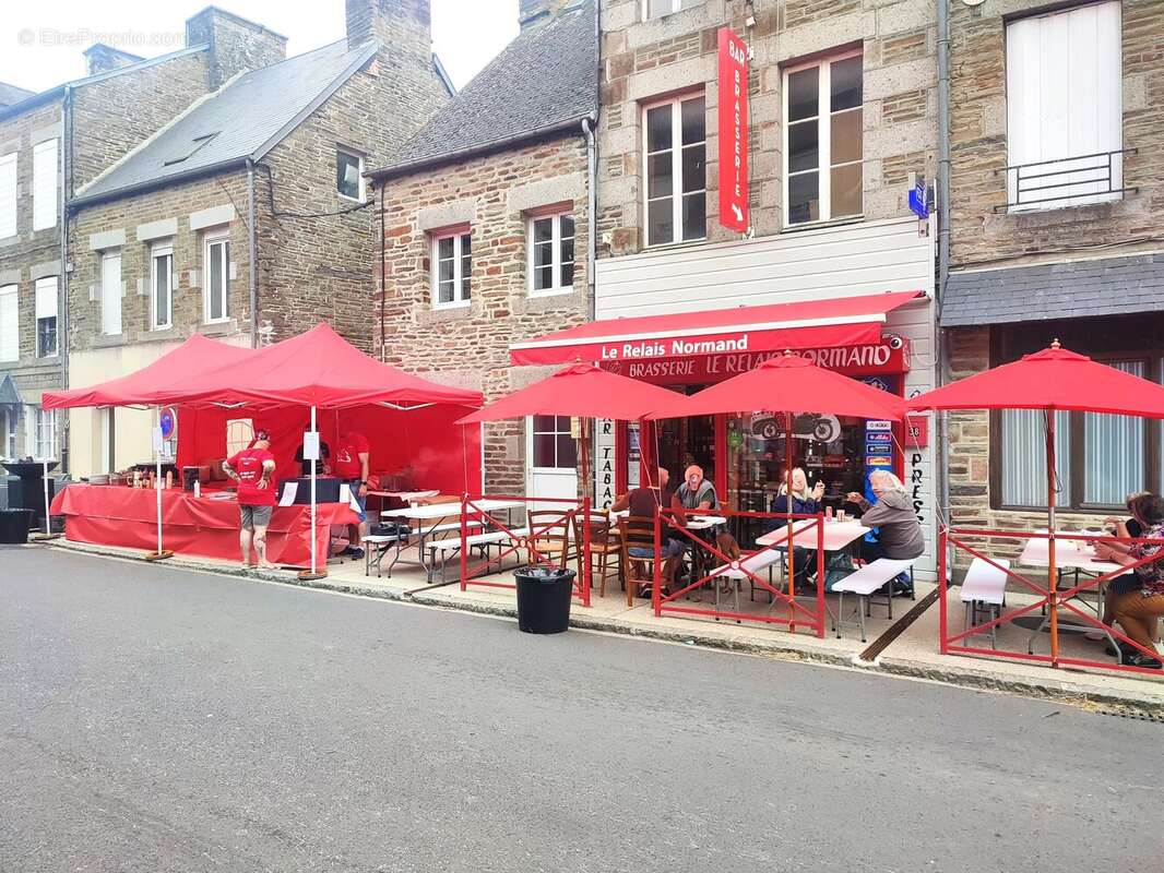 Commerce à LA ROCQUE
