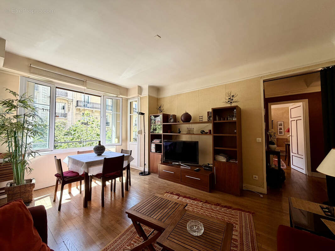 Appartement à PARIS-12E