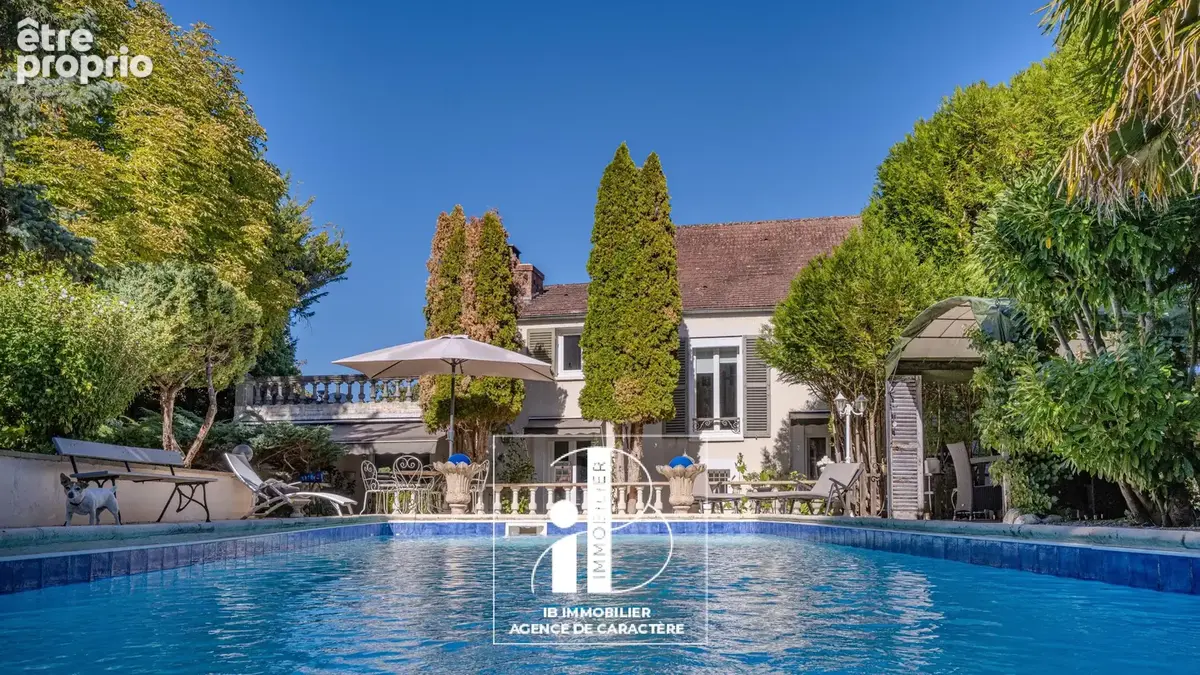 Photo Maison à Saint-Pierre-Les-Nemours au prix de 670 000€