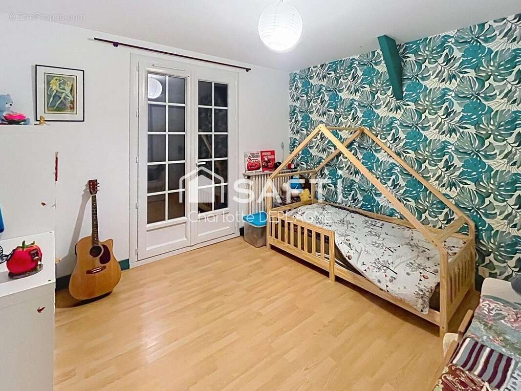 Maison 188 m² à Saint-Meard-De-Drone  - photo 9