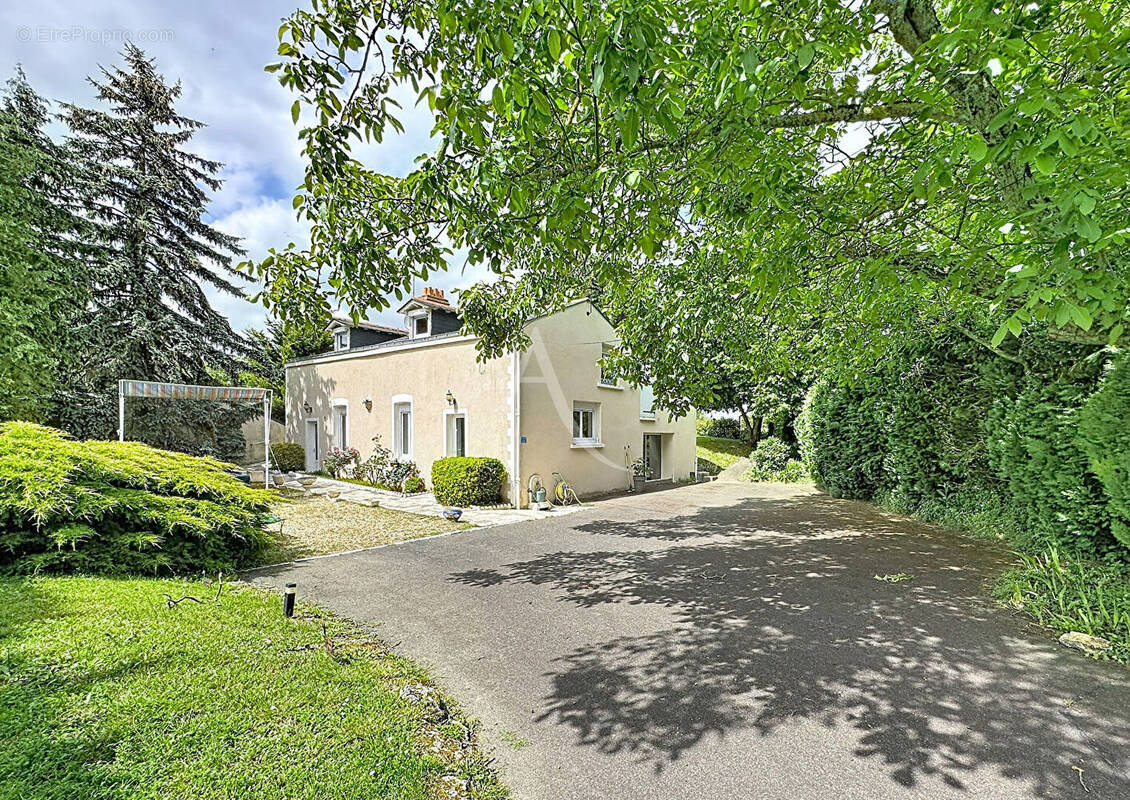 Maison à CHAVAGNES