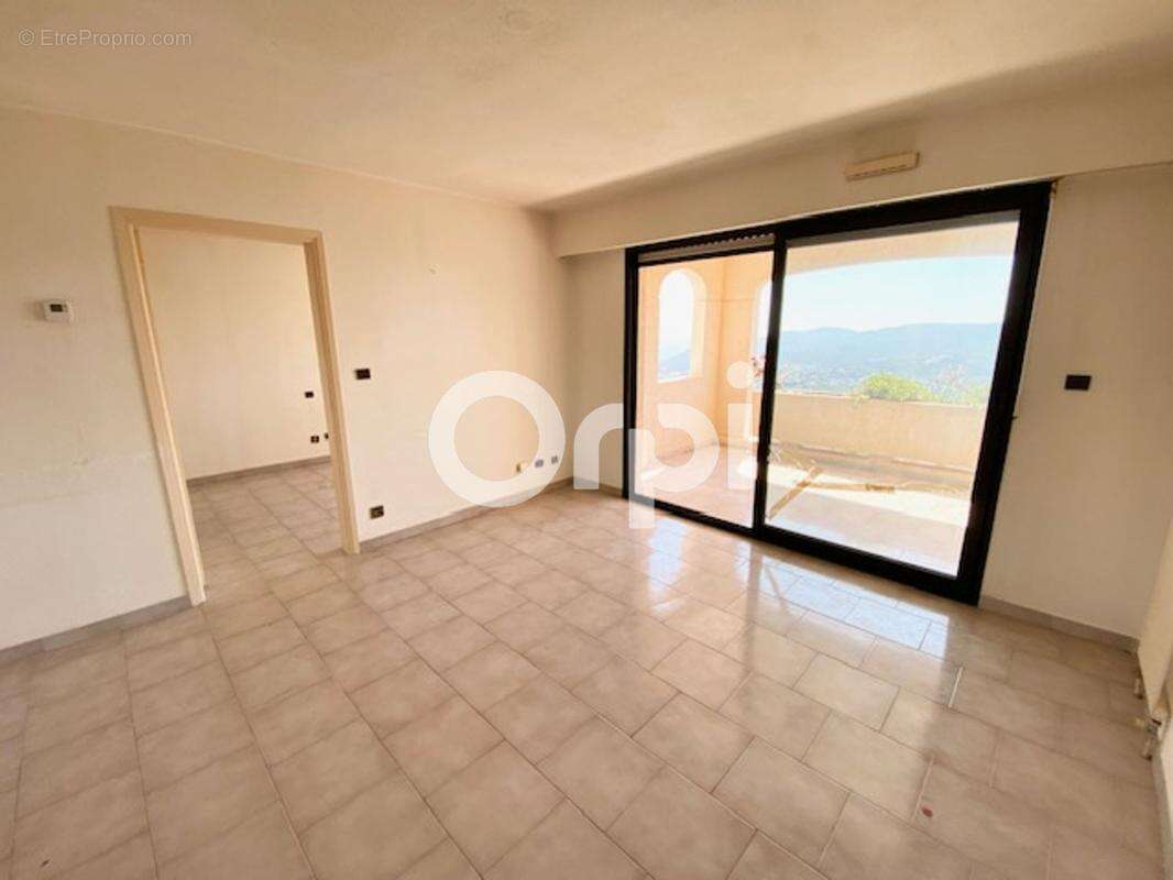 Appartement à MANDELIEU-LA-NAPOULE