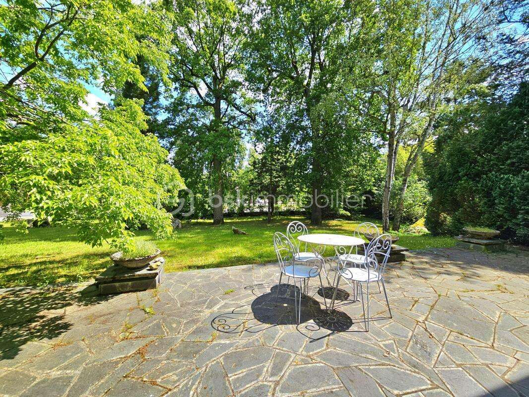 Maison à SAINT-PIERRE-LES-NEMOURS