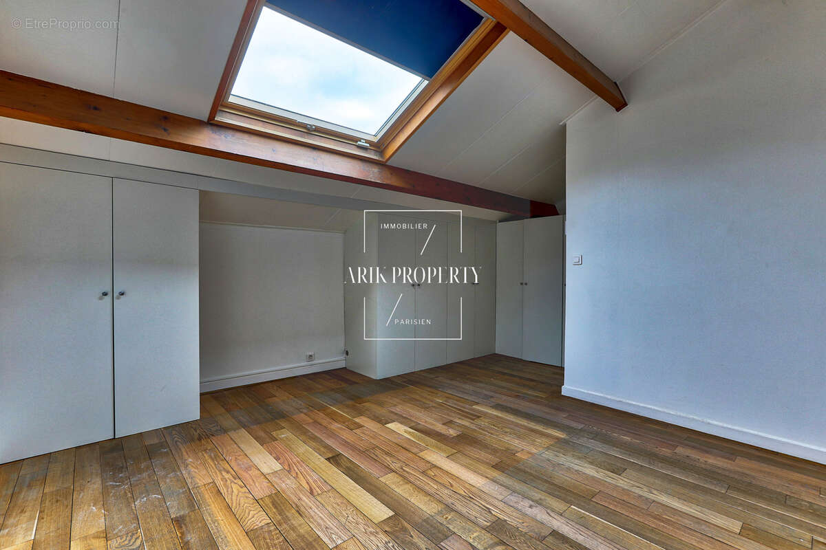 Appartement à CHARENTON-LE-PONT