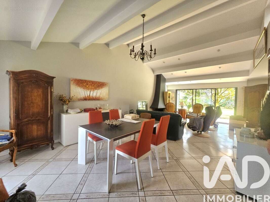 Maison 146 m² à Gujan-Mestras  - photo 3