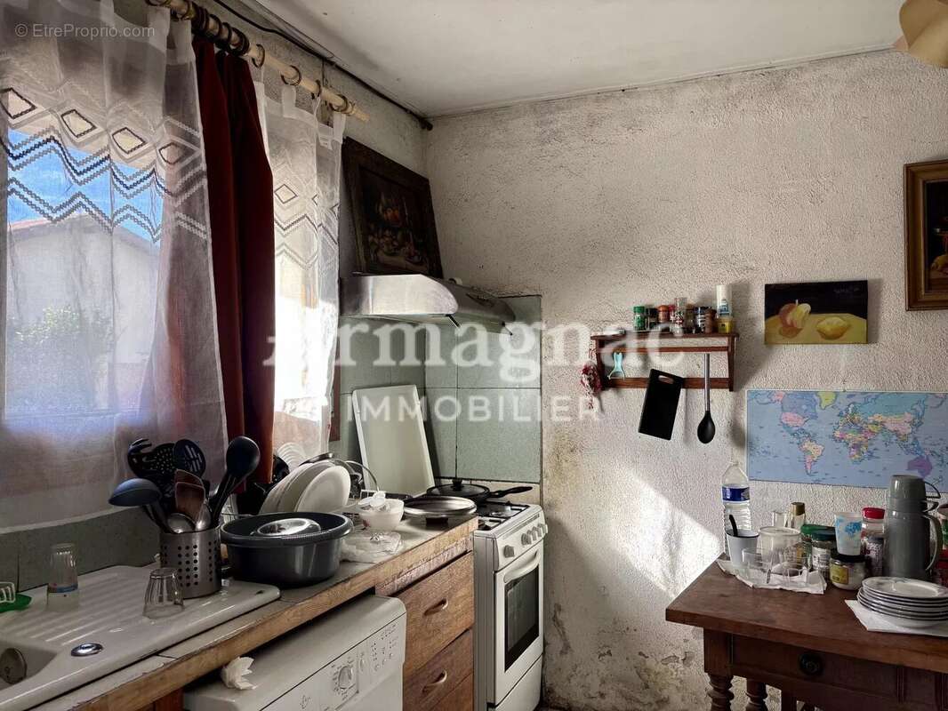 Maison à VIC-FEZENSAC