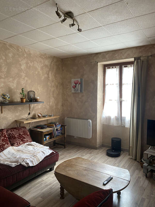 Maison à SAINT-LEGER-MAGNAZEIX