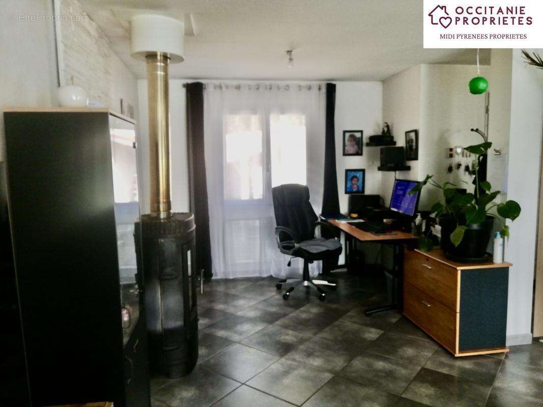 Maison à MONTREJEAU