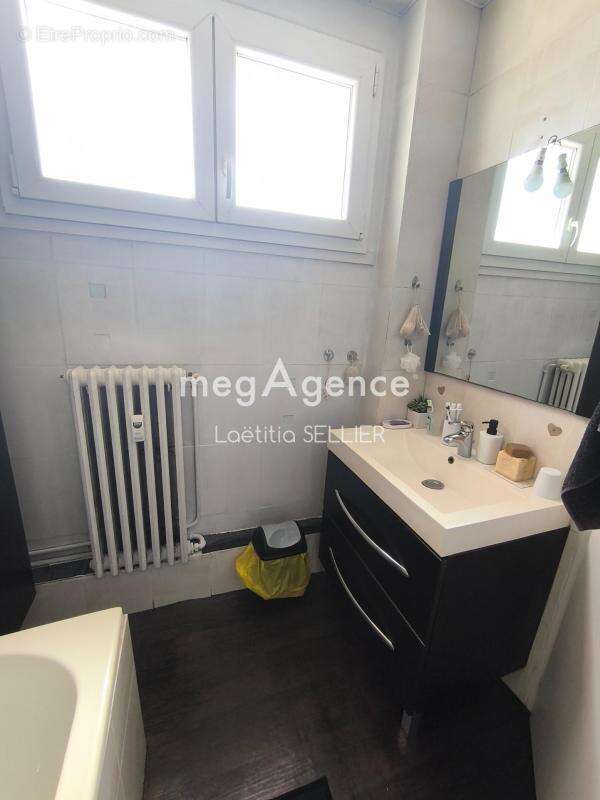 Superbe T4 entièrement rénové de 73 m² - photo 7
