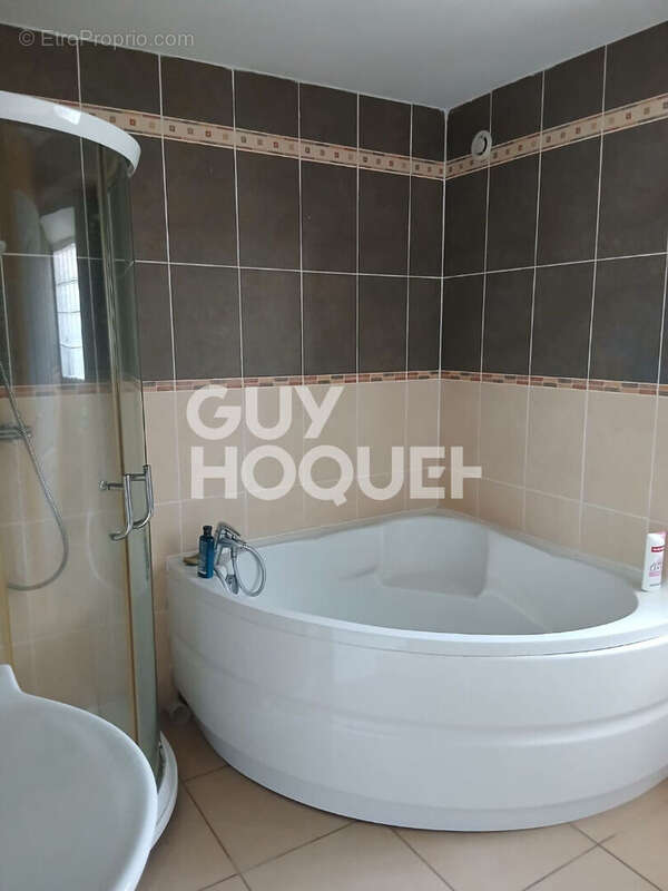 Maison à SAINT-GEORGES-D&#039;AURAC