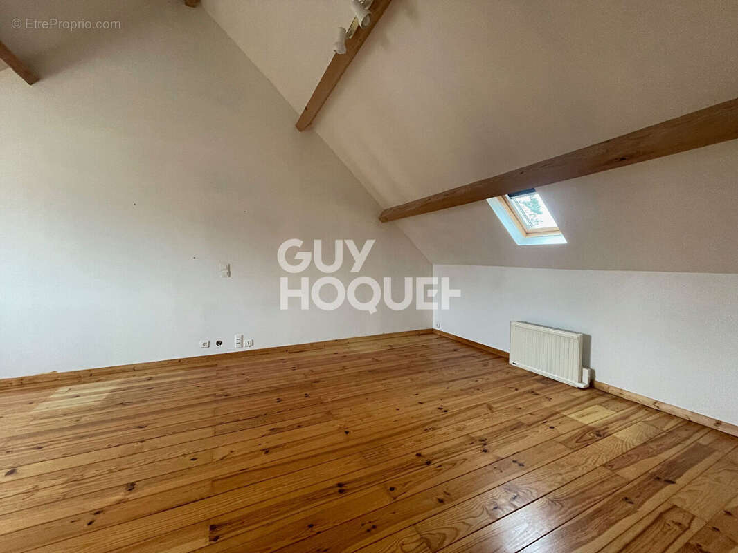 Maison à LA CHAPELLE-LA-REINE