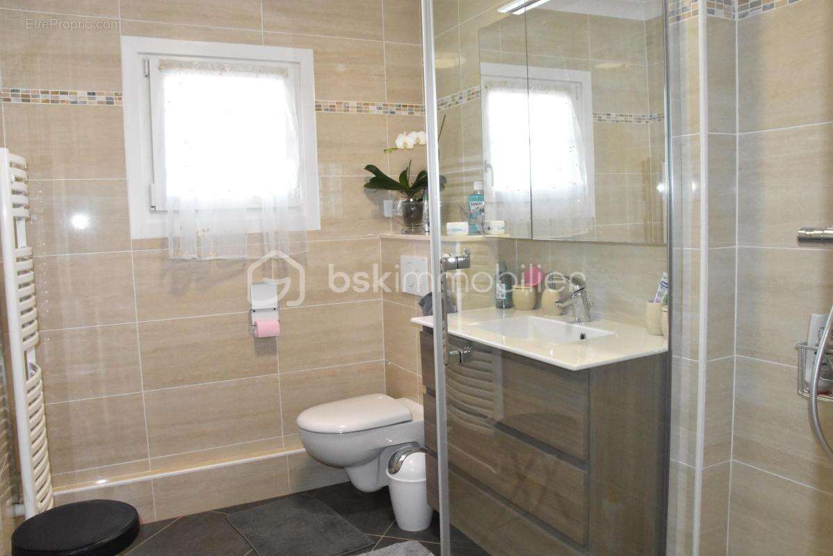 Maison à RIS-ORANGIS