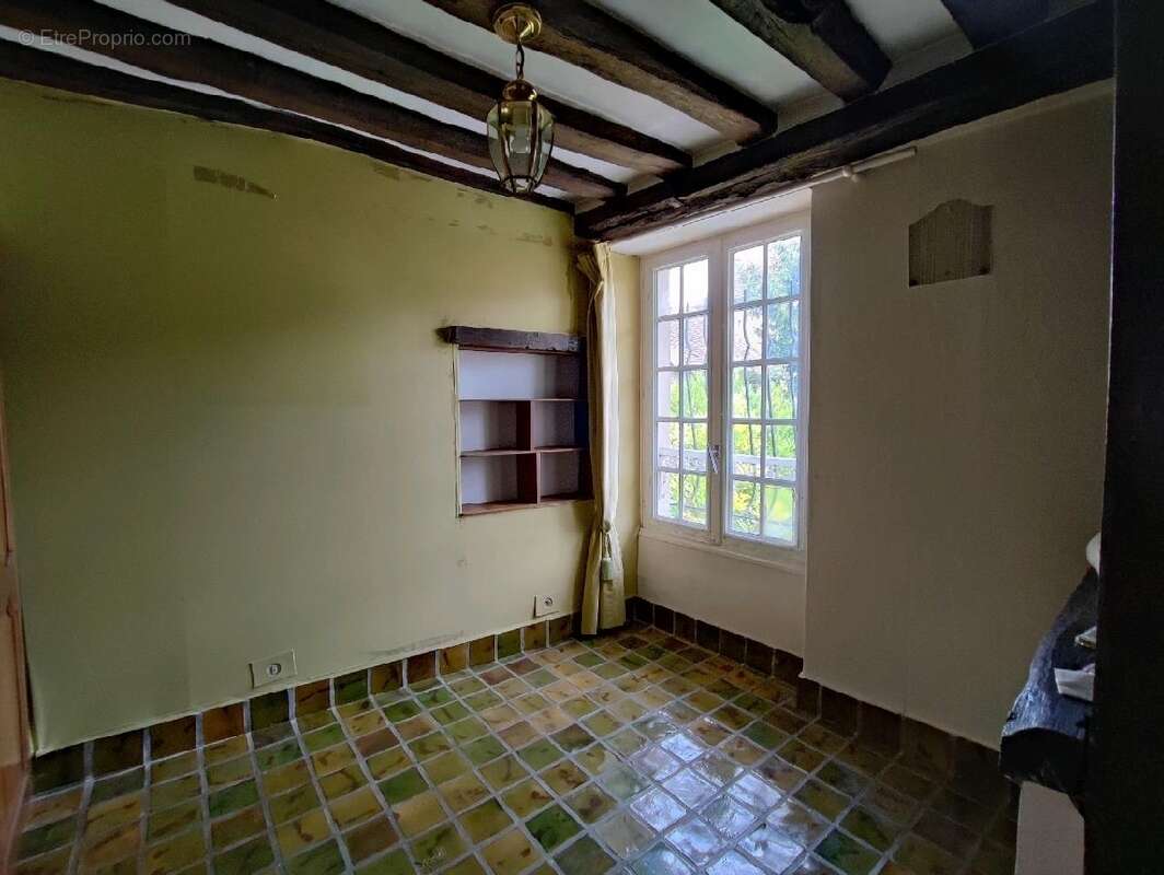 Maison à NESLES-LA-VALLEE