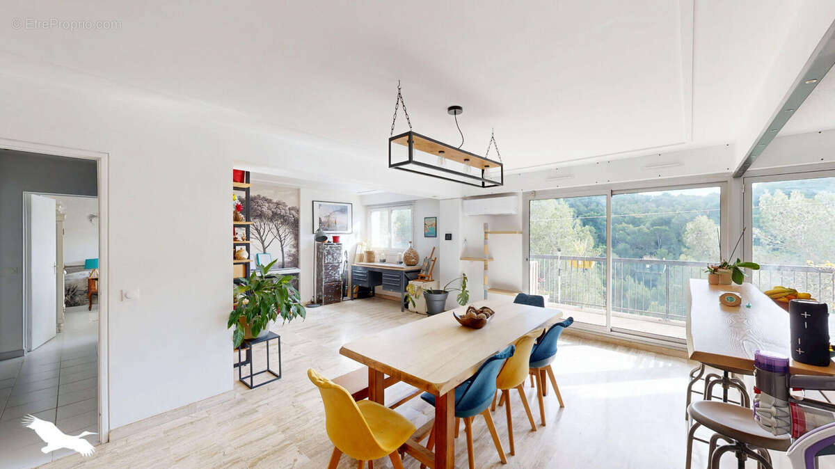 Appartement à MARSEILLE-9E