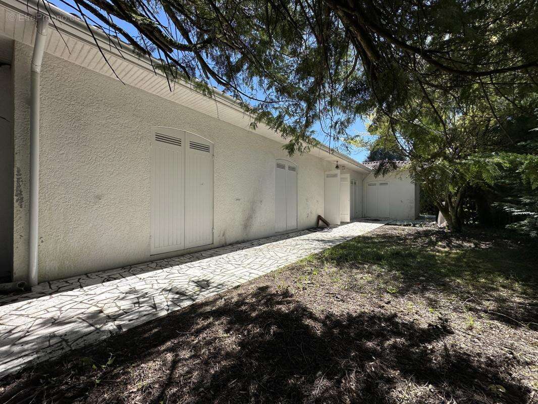 Maison à CARBON-BLANC