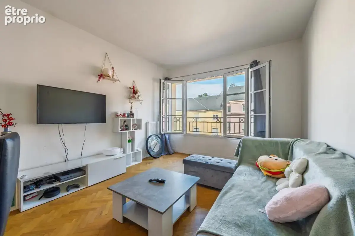Appartement de 2 pièces de 46 m² au Plessis-Robinson - photo 2