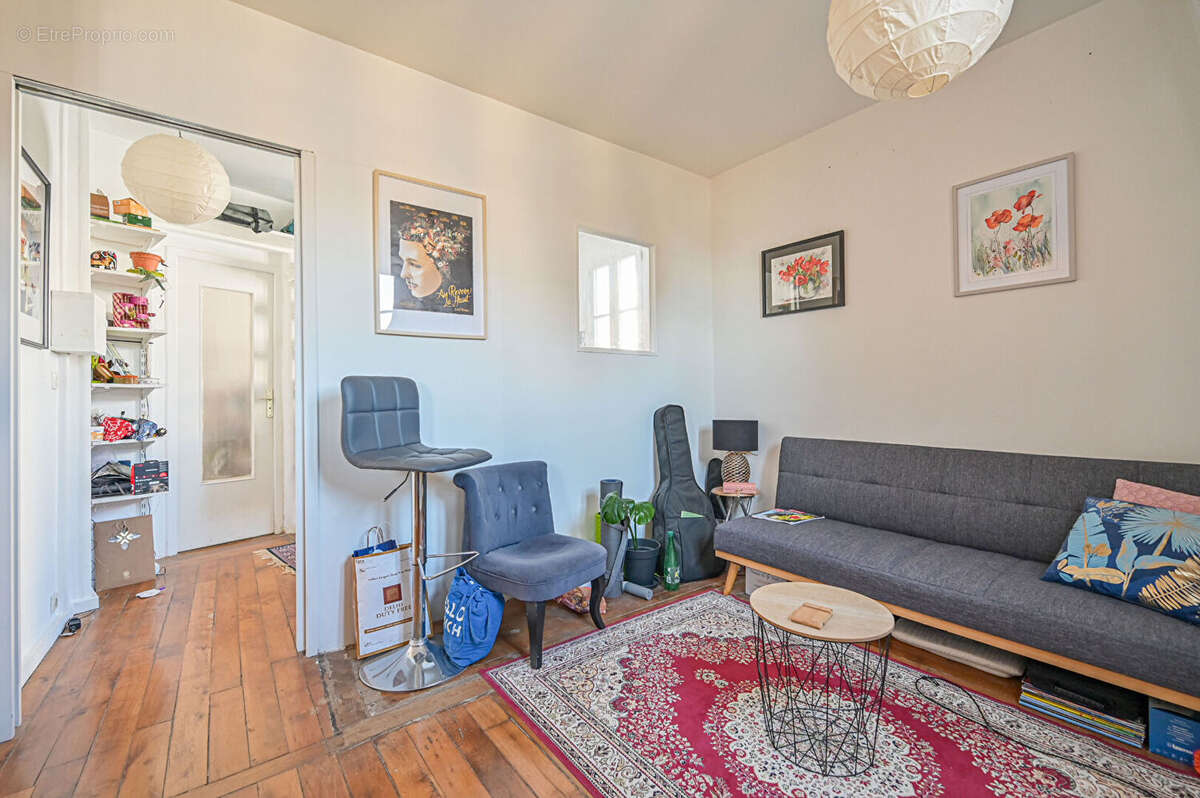 Appartement à PARIS-20E