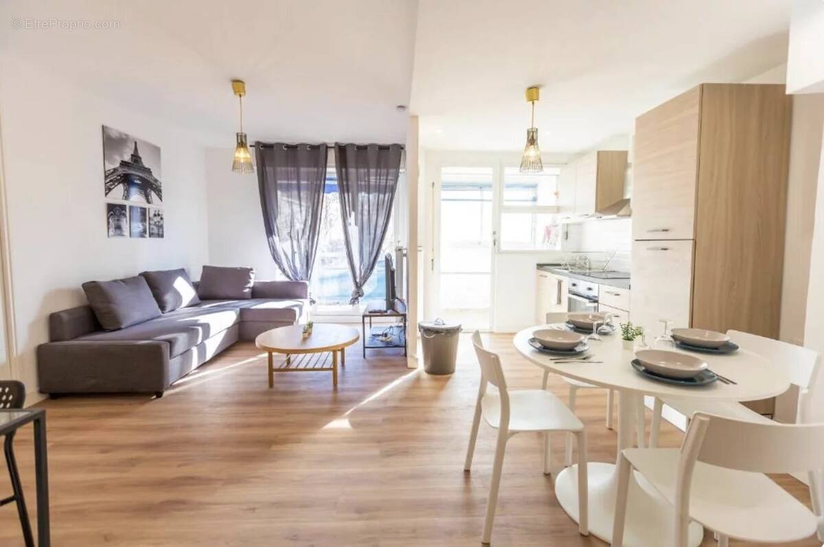 Appartement à MARSEILLE-3E