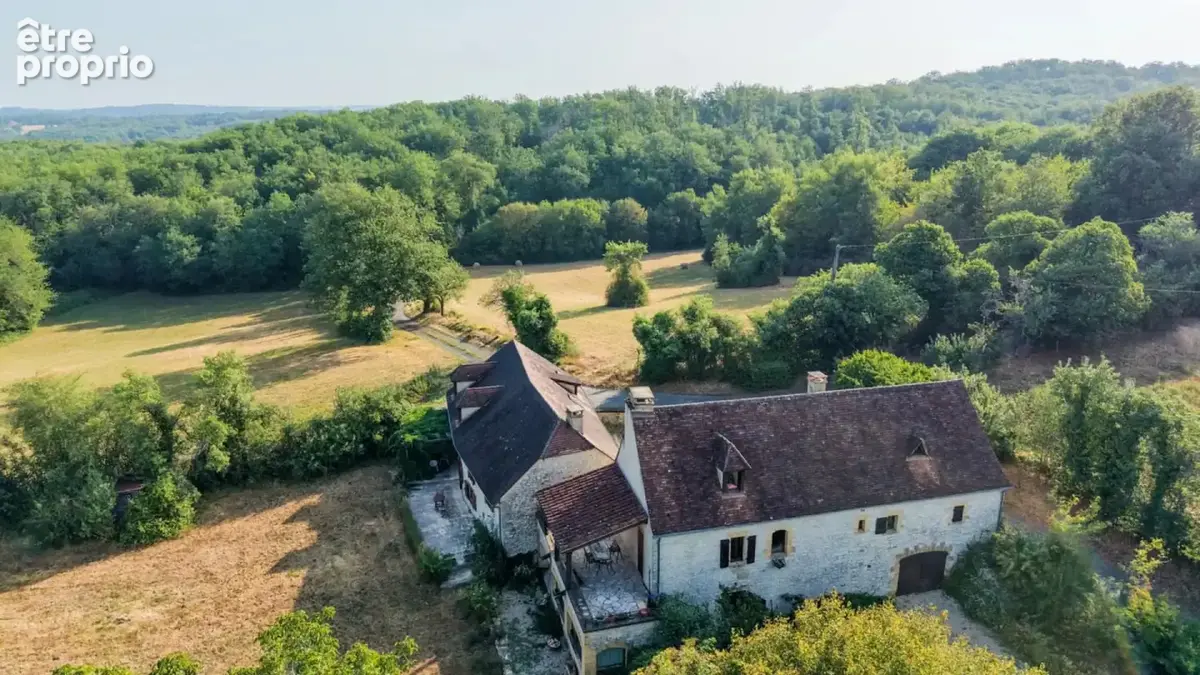 SECTEUR GOURDON - Spacieuse Propriété en pierre au calme sur 5ha - photo 7