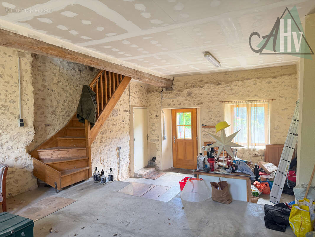 Maison de caractère - 160 m2 - 7 pièces - LONGUEVILLE - photo 10