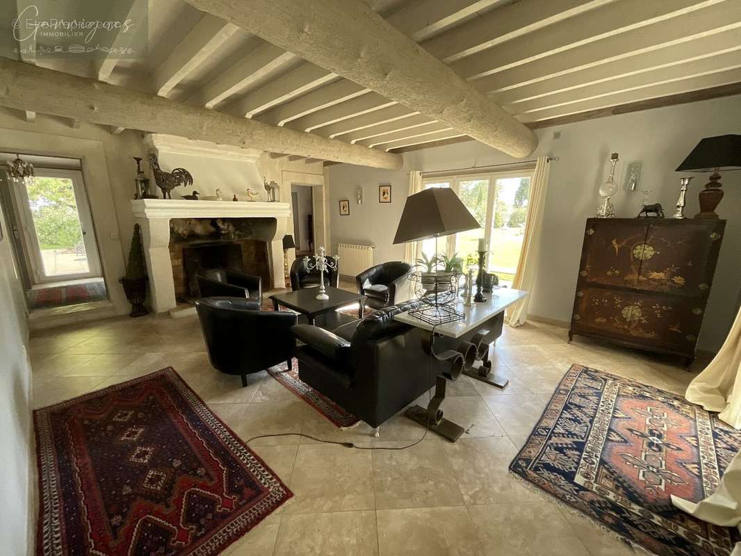 Maison à LE THOLONET