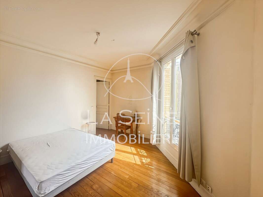 Appartement 57 m² à Paris-15e  - photo 6