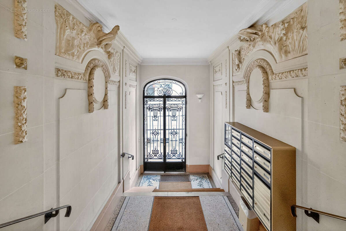 Appartement à PARIS-20E