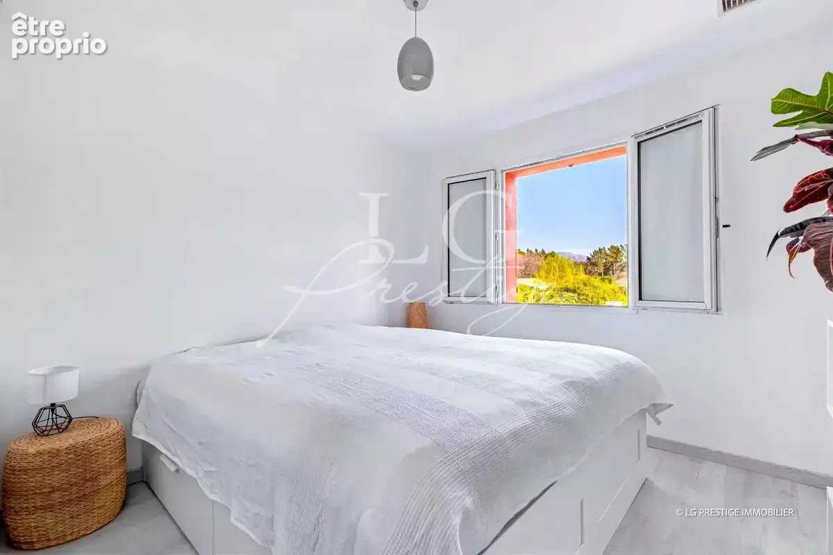 Callian – Villa plain-pied 4 chambres avec piscine, au calme - photo 10