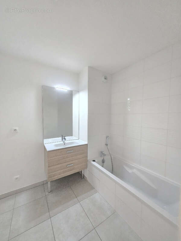 Appartement à SATHONAY-CAMP