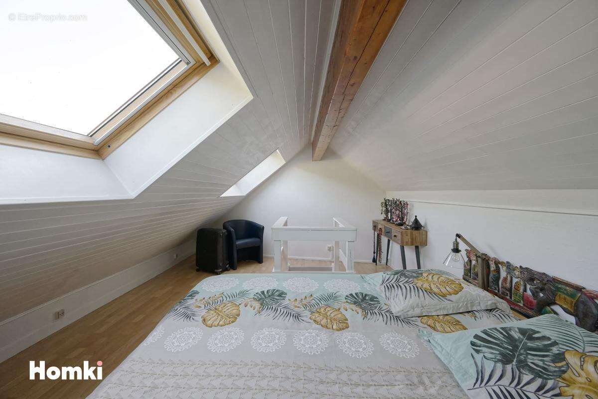 Appartement à POISAT