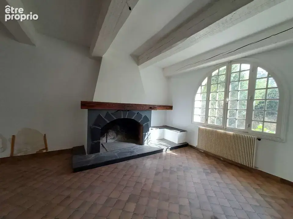 Vertheuil-5 chambres-terrain6854 m2-calme